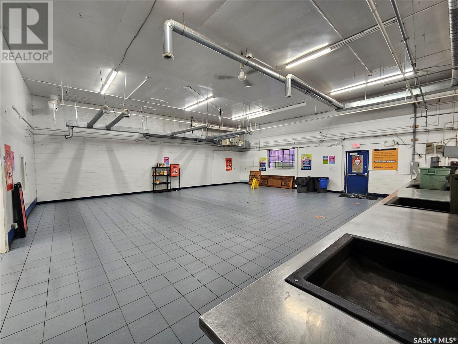 50 Manitoba Street E Property Photo 7