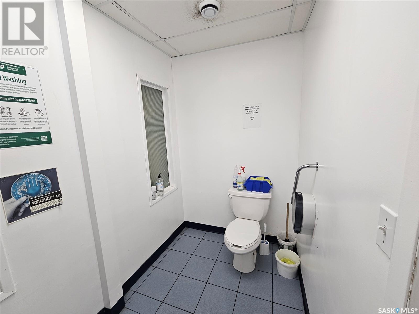 50 Manitoba Street E Property Photo 23