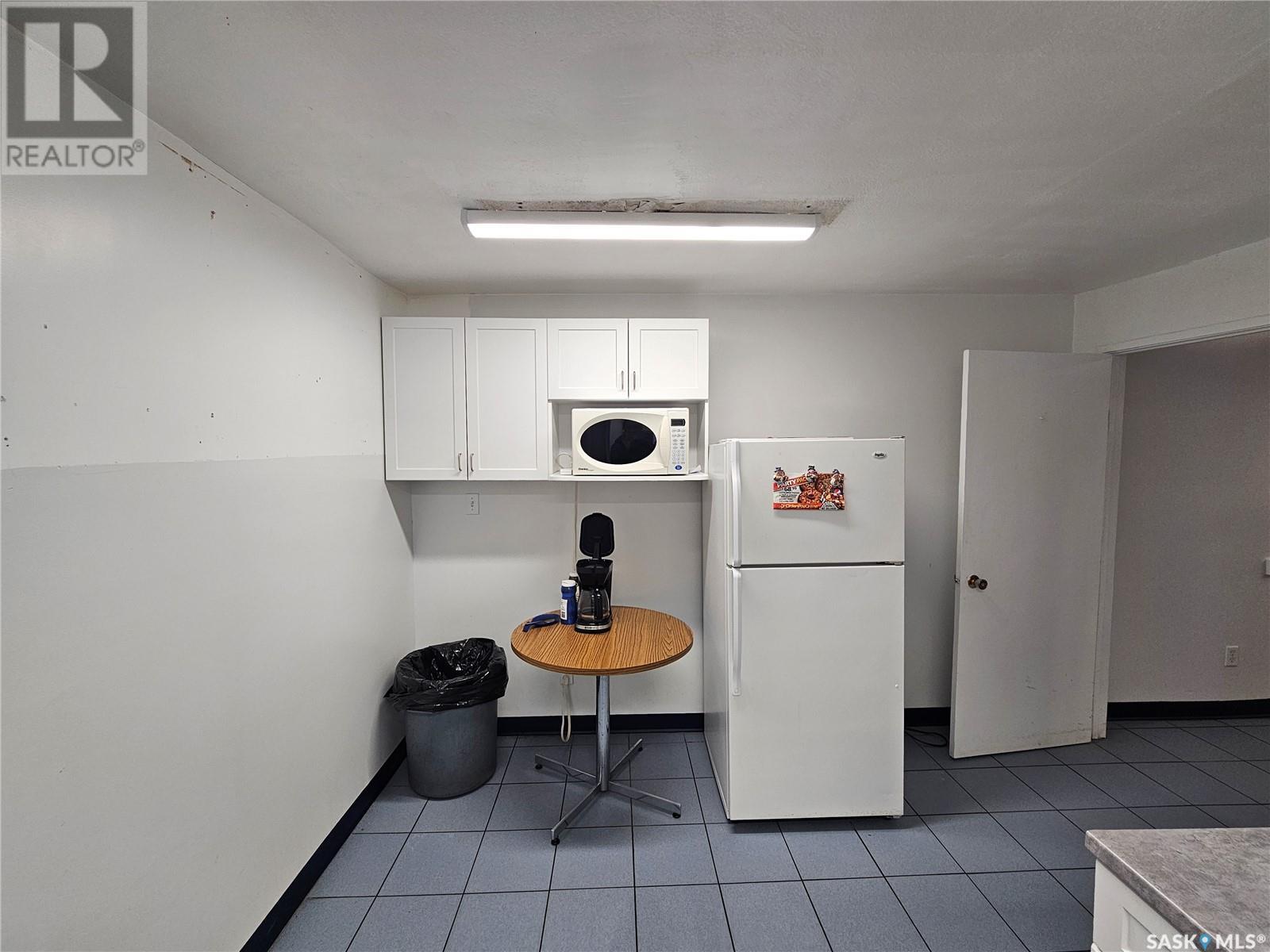 50 Manitoba Street E Property Photo 28