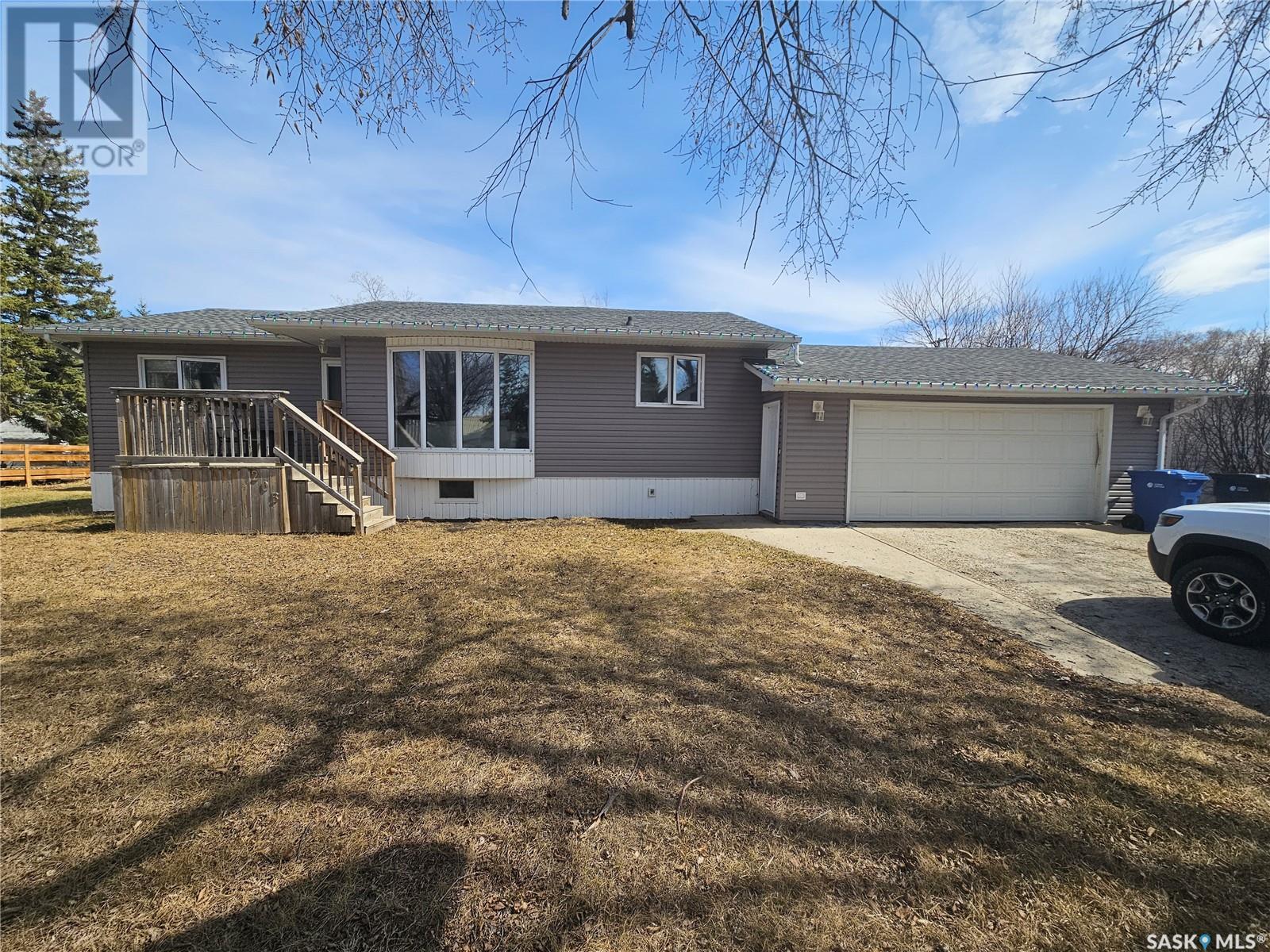 205 3rd Street W Property Photo 1