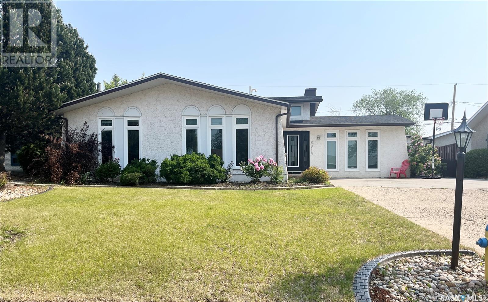 8919 Gregory DRIVE
