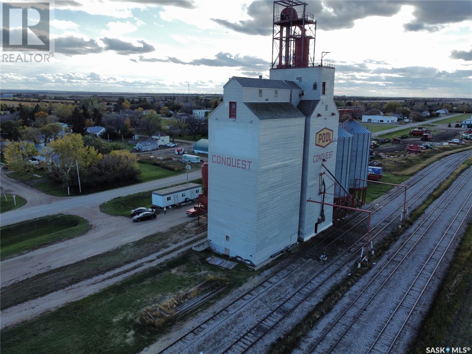 620 Railway Avenue Property Photo 1