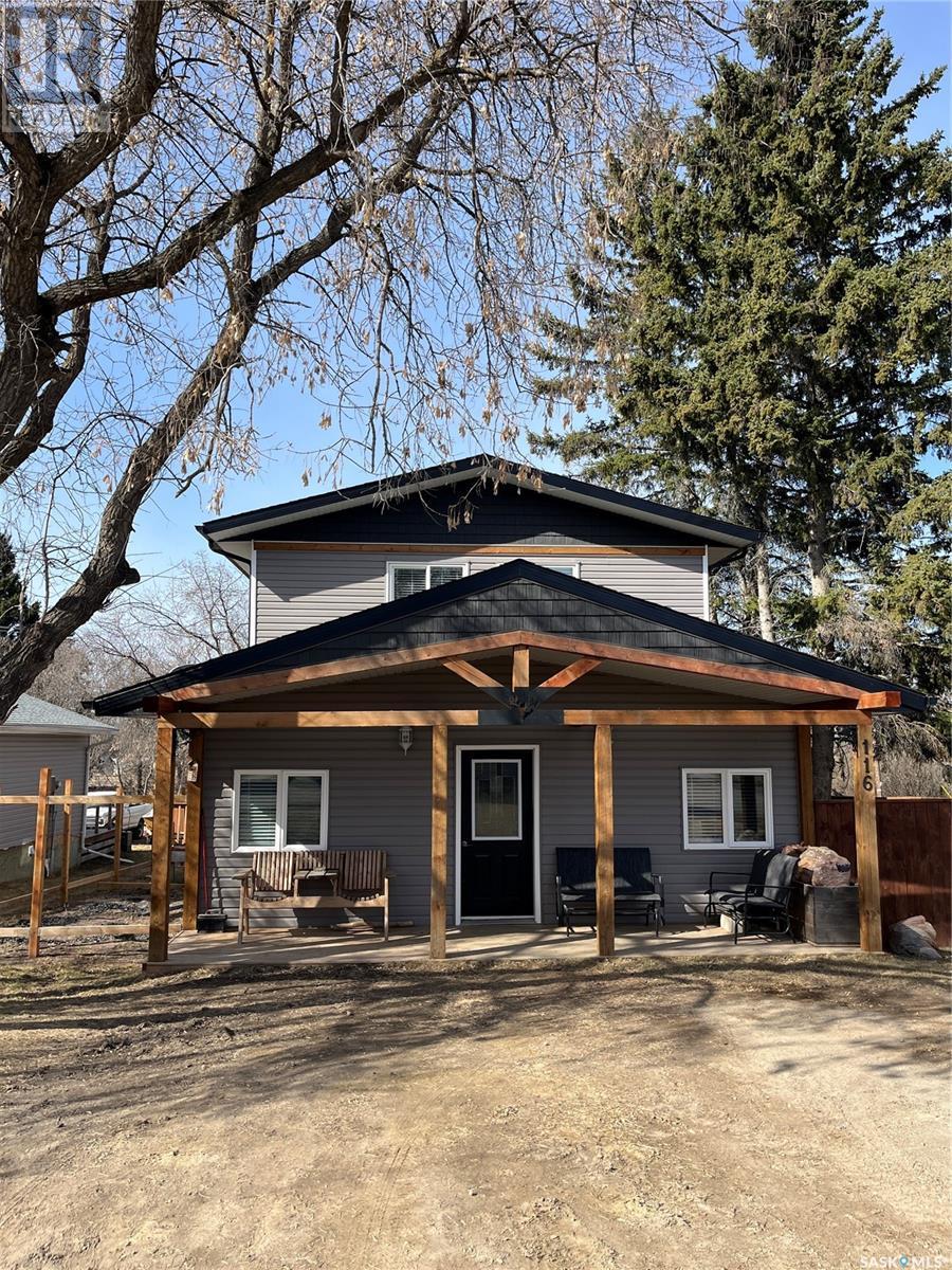 116 2nd Avenue N Property Photo 1