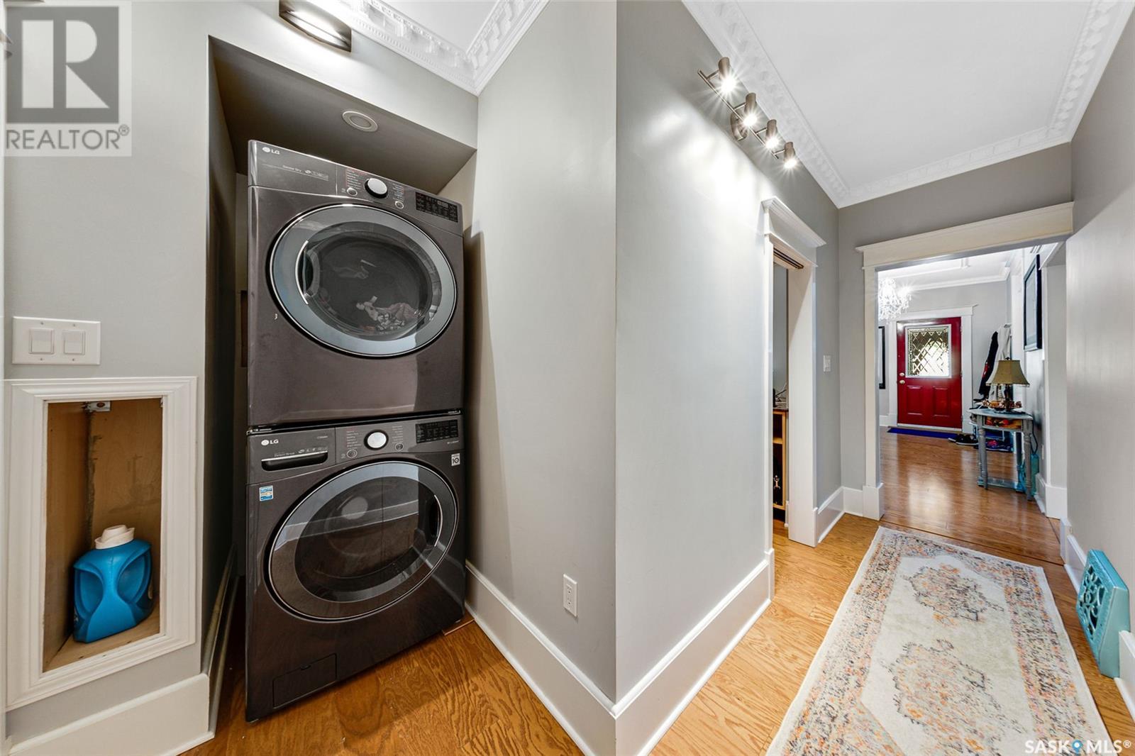 518 12th Street E Property Photo 14
