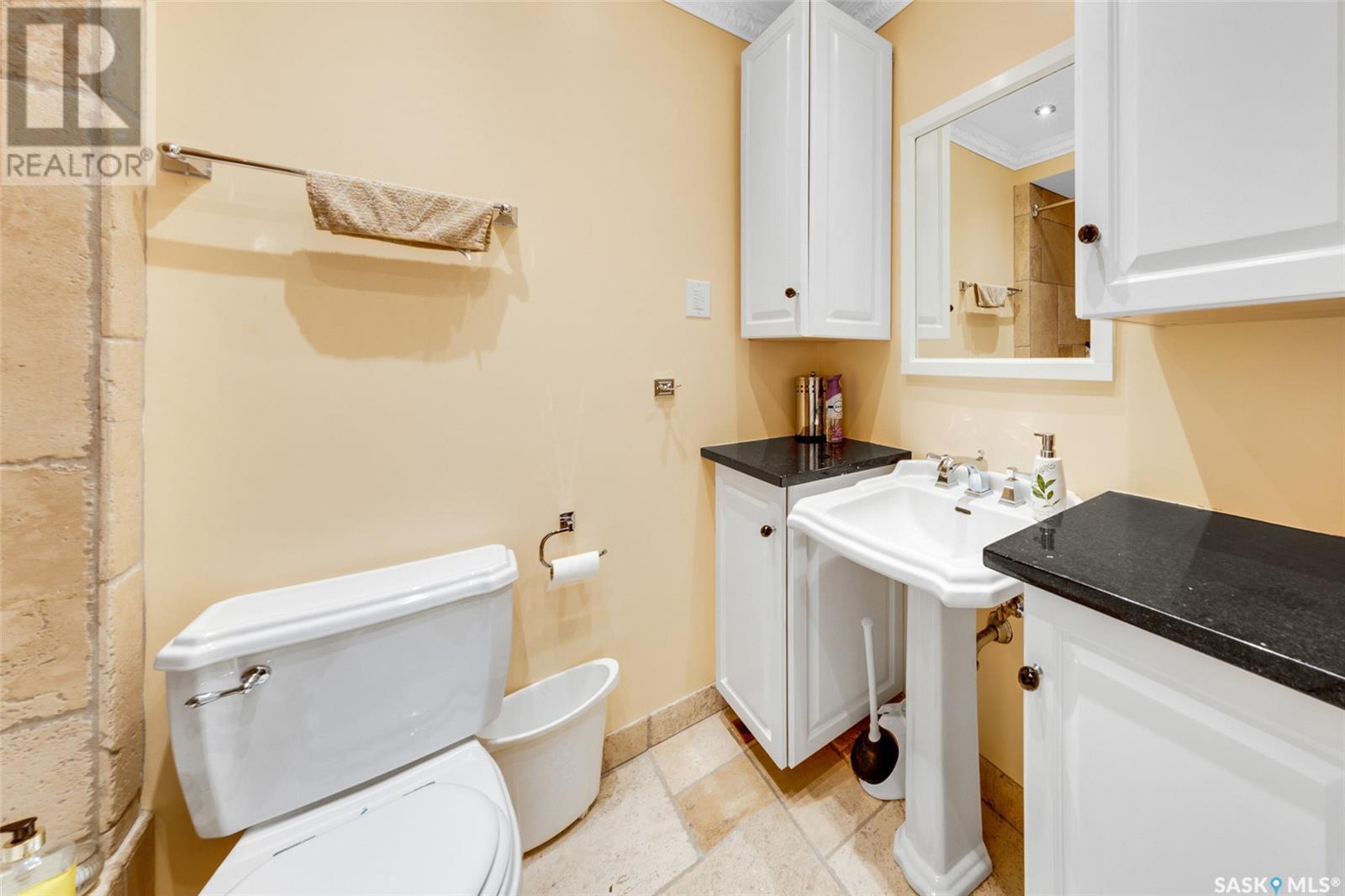 518 12th Street E Property Photo 16