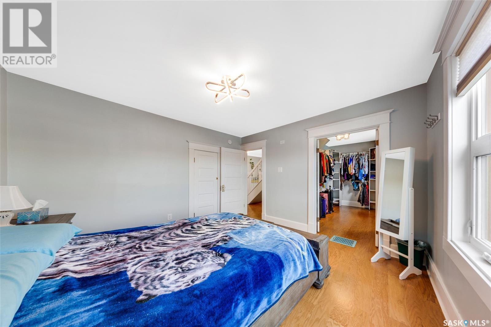 518 12th Street E Property Photo 22