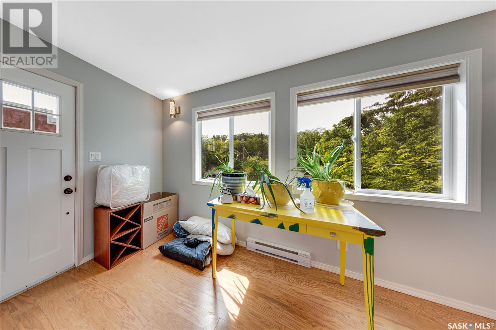 518 12th Street E Property Photo 28