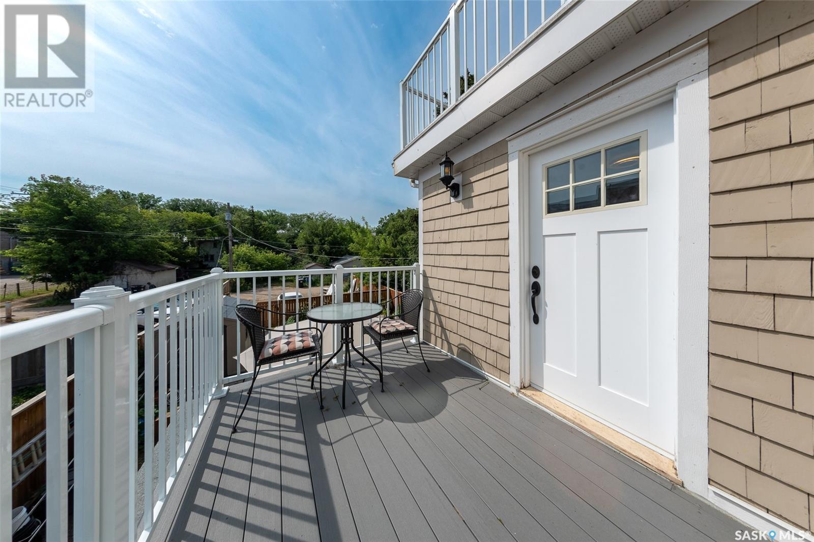 518 12th Street E Property Photo 29