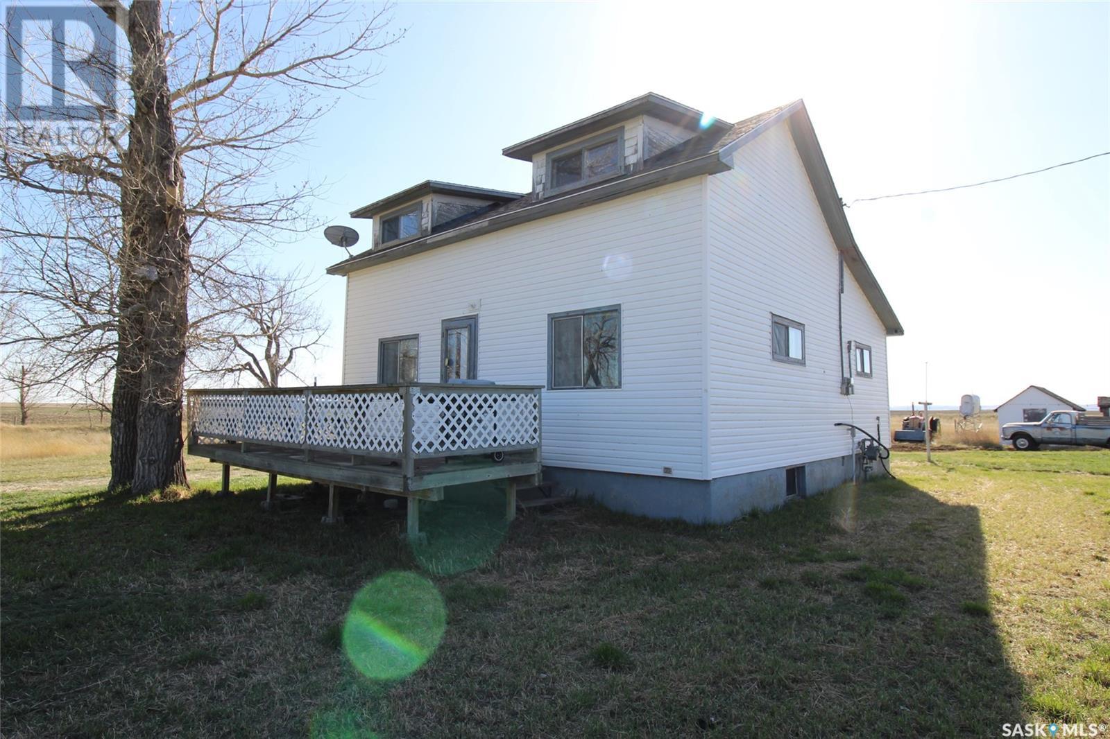 710 Railway Avenue Property Photo 1
