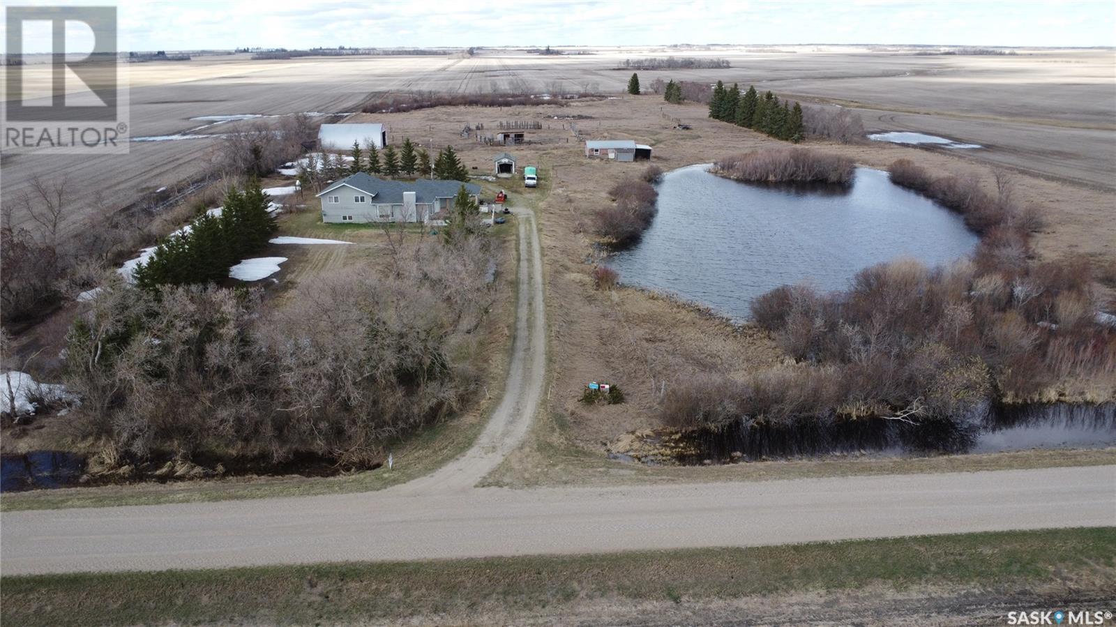 Aveyard Acreage Property Photo 1