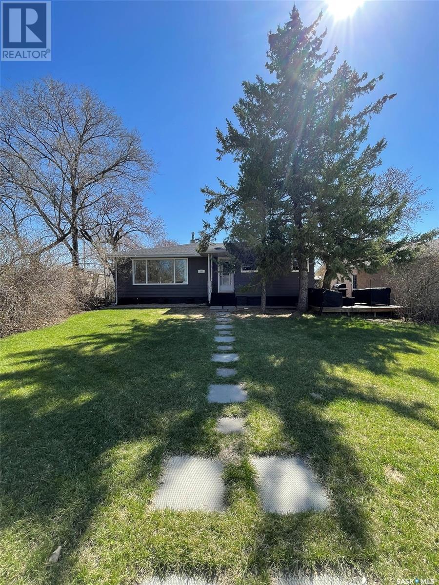 209 Broadway Street Property Photo