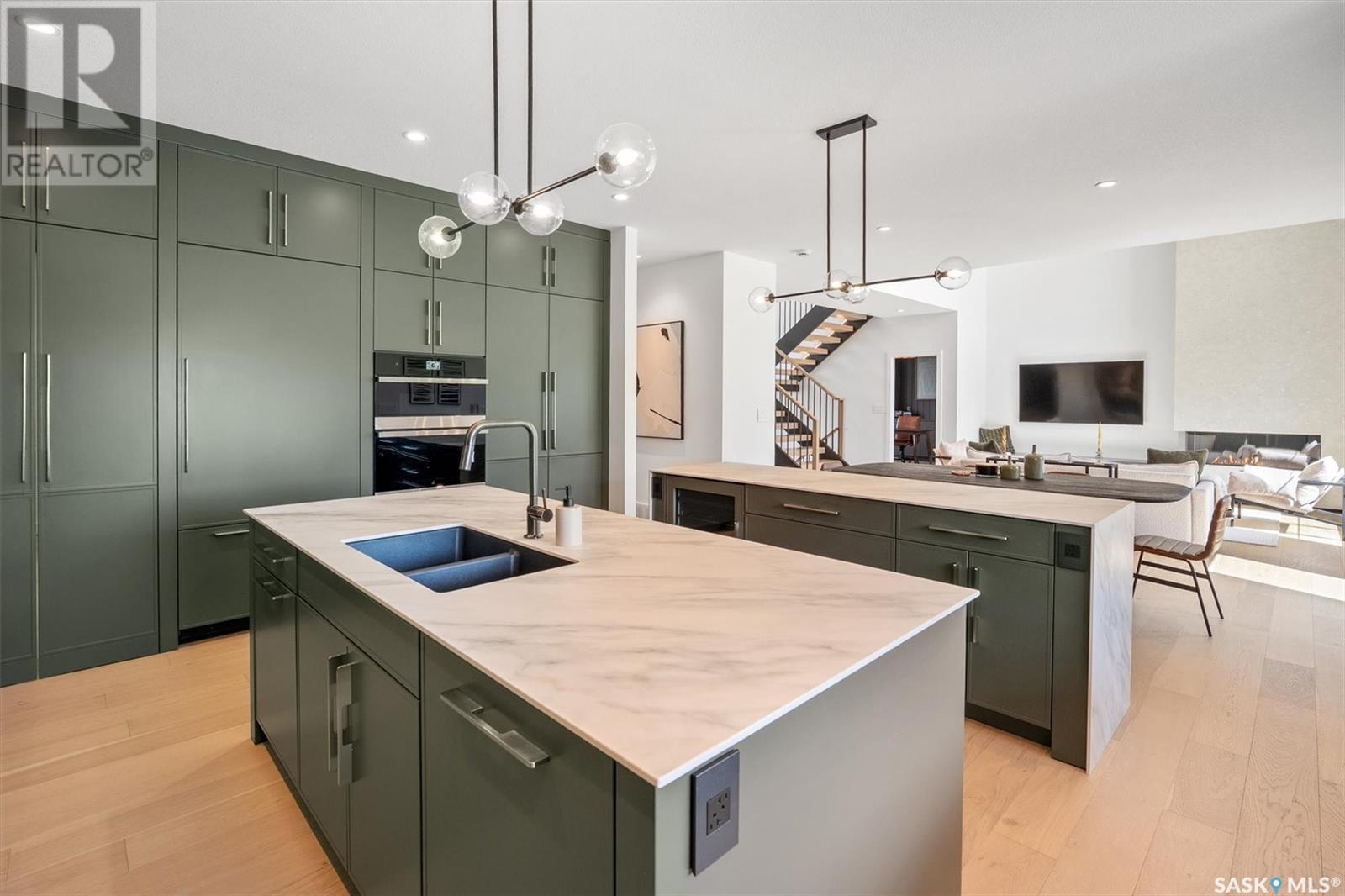 108 Ravenswood Road Property Photo 14