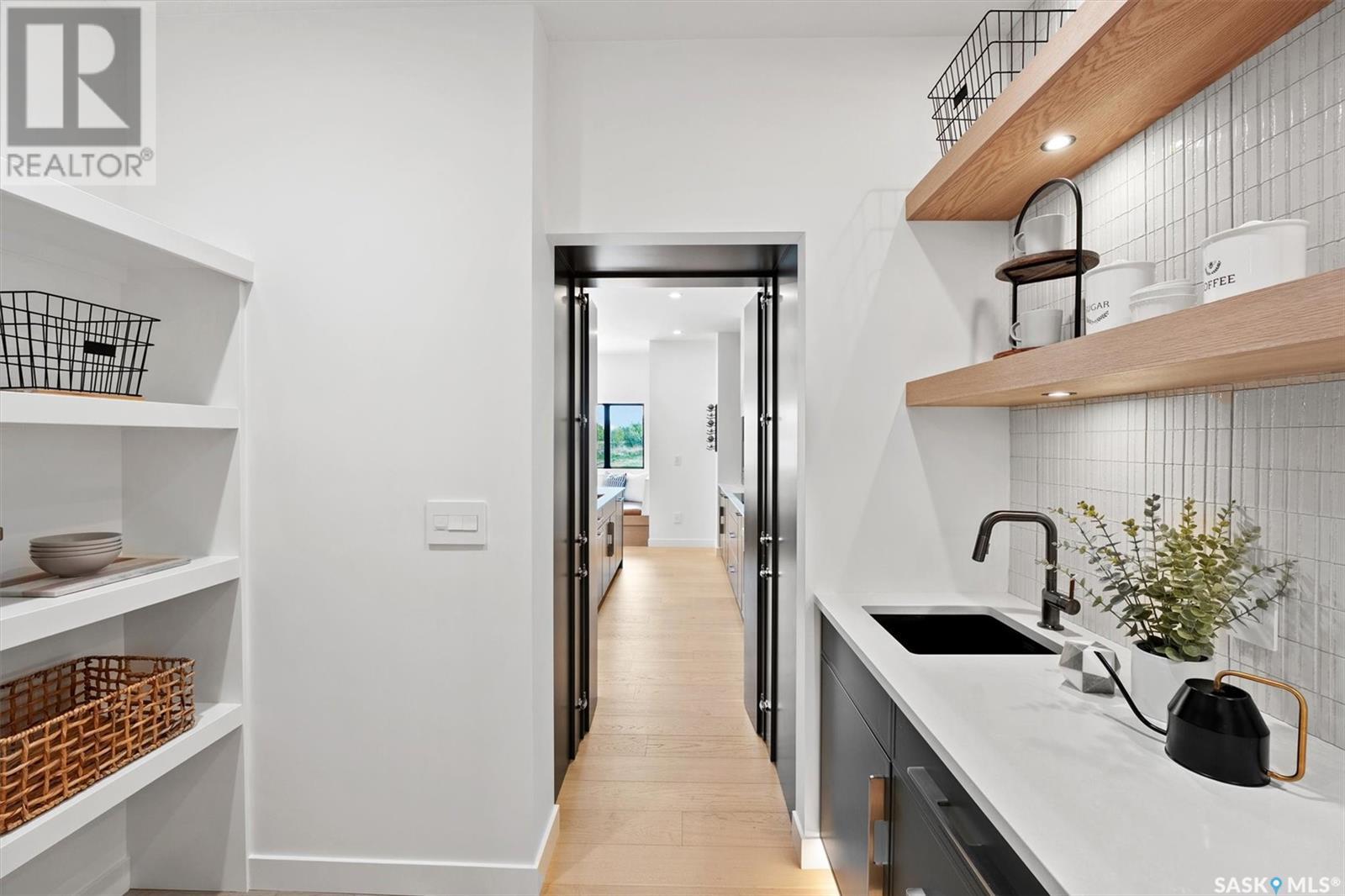 108 Ravenswood Road Property Photo 16