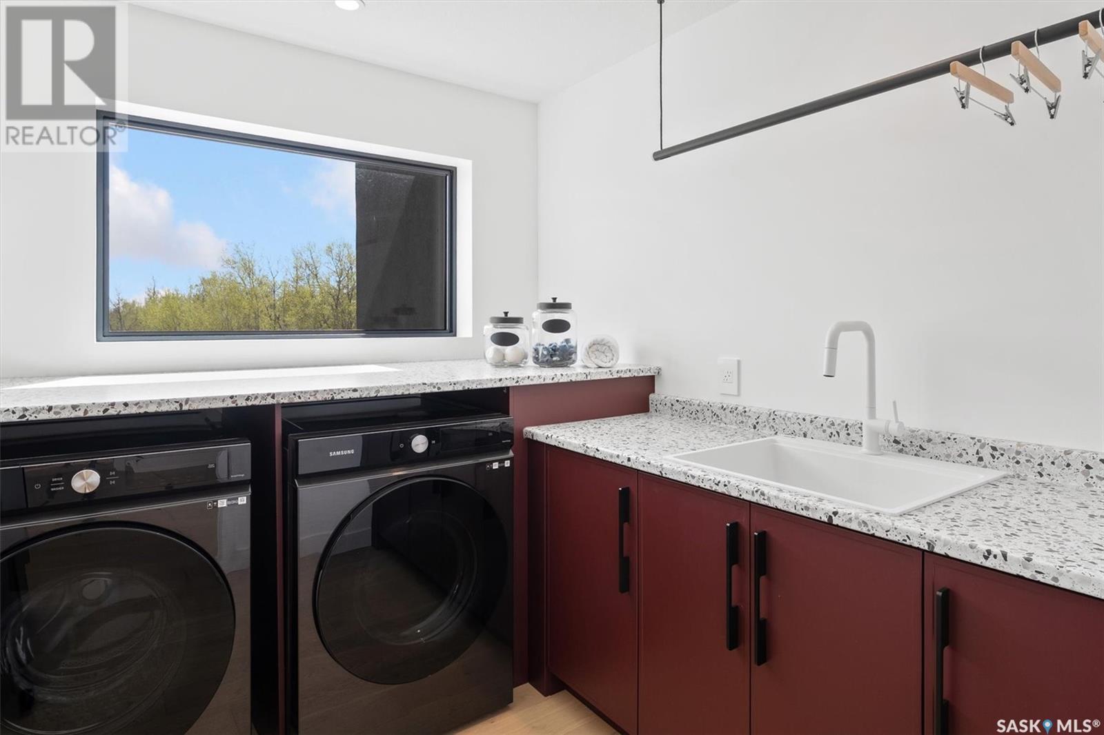 108 Ravenswood Road Property Photo 36