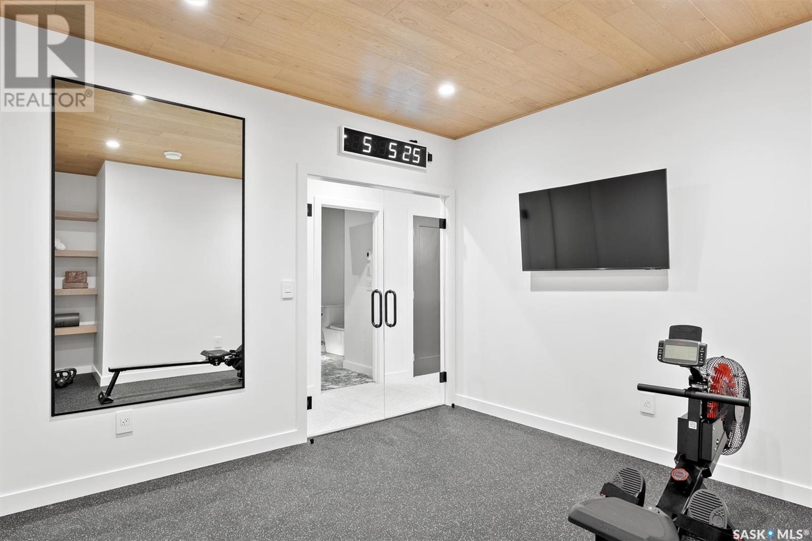 108 Ravenswood Road Property Photo 44