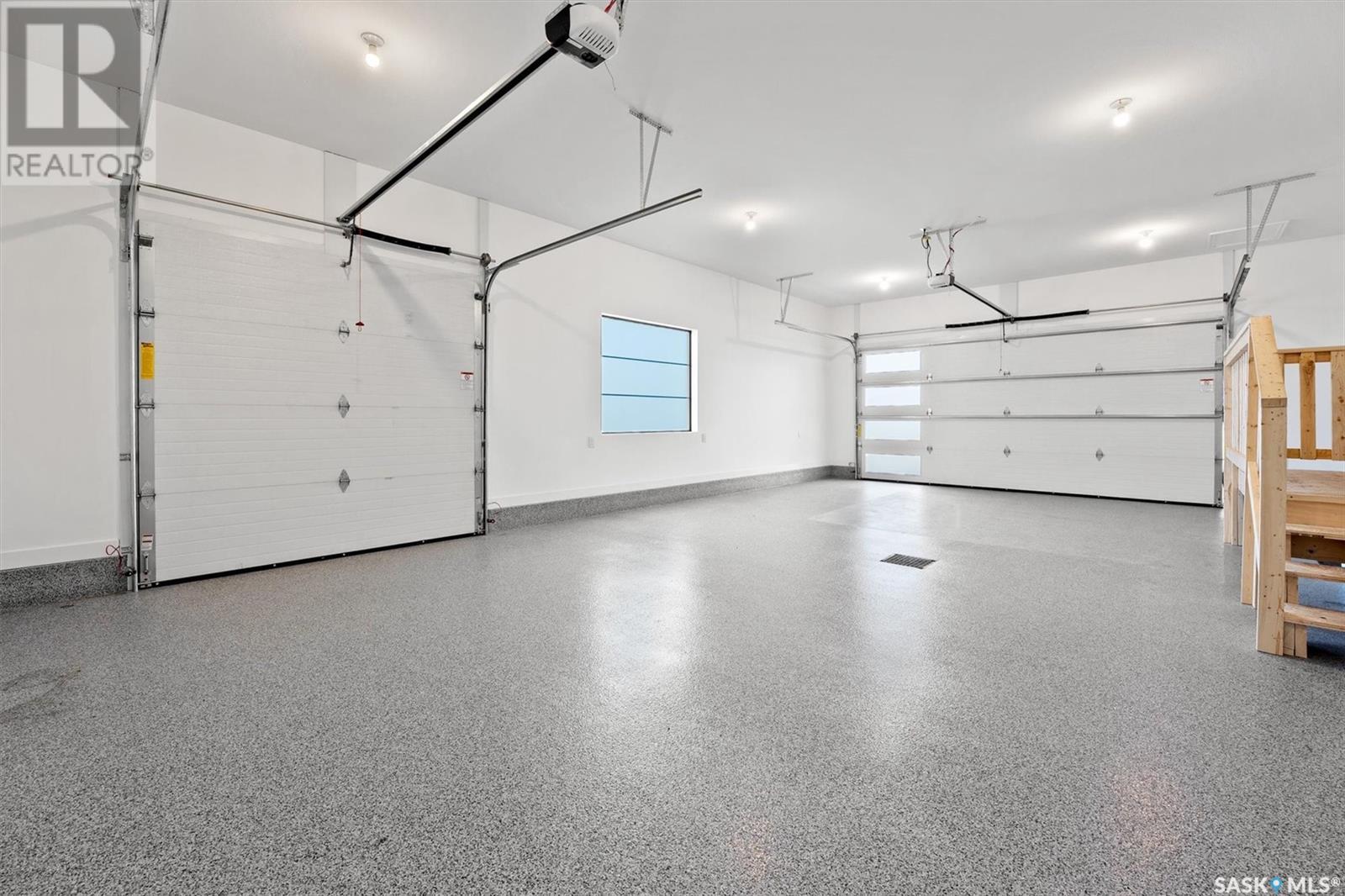 108 Ravenswood Road Property Photo 45