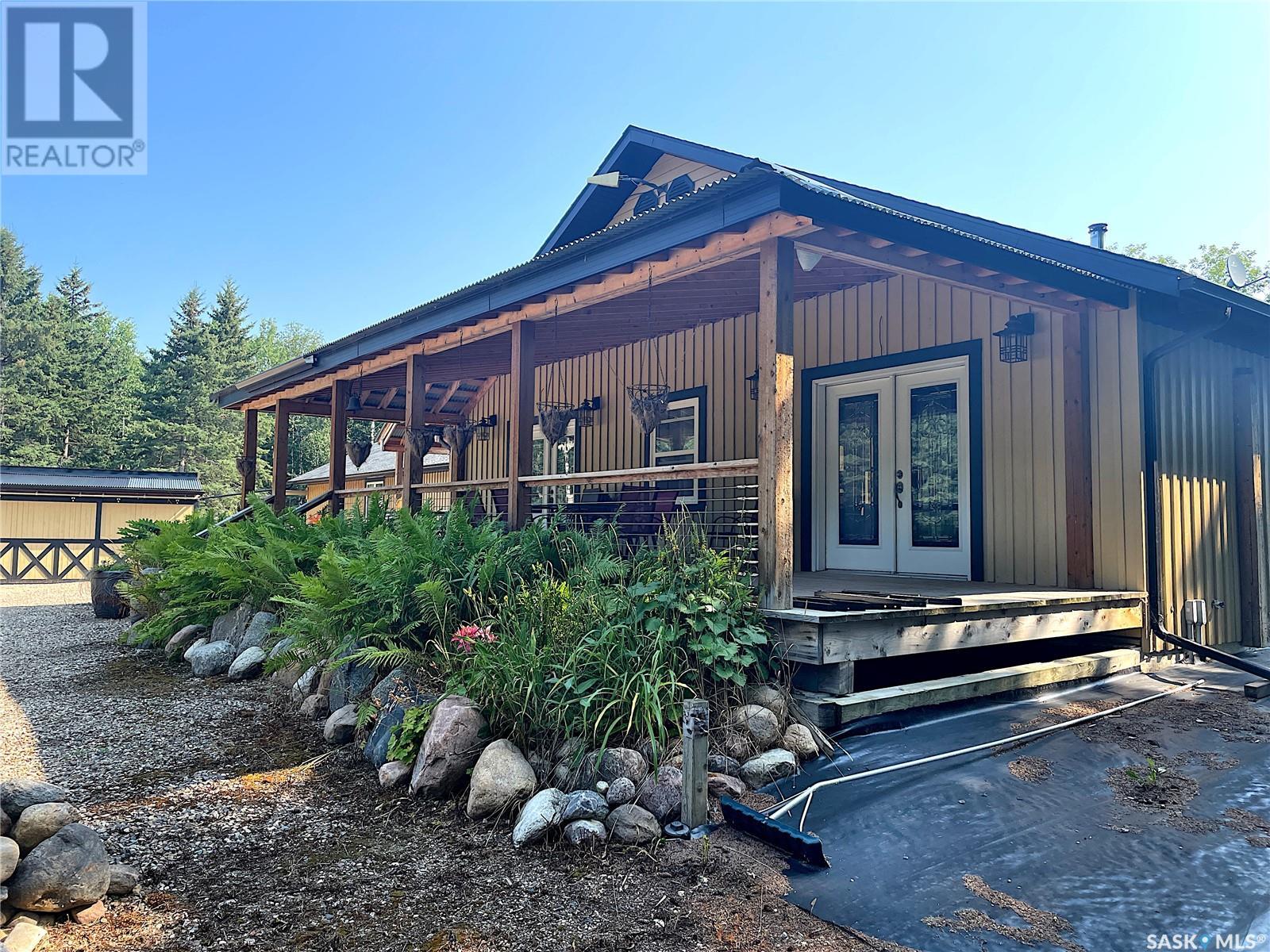 Eagles Wings Acreage Property Photo 1