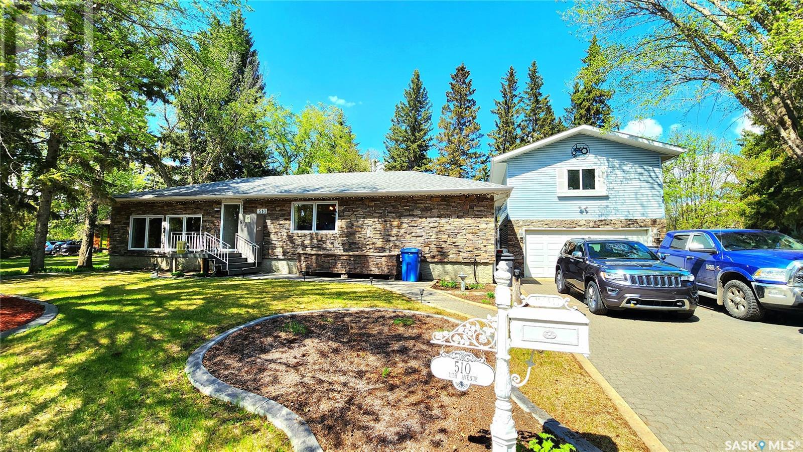 510 11th Avenue Property Photo 1