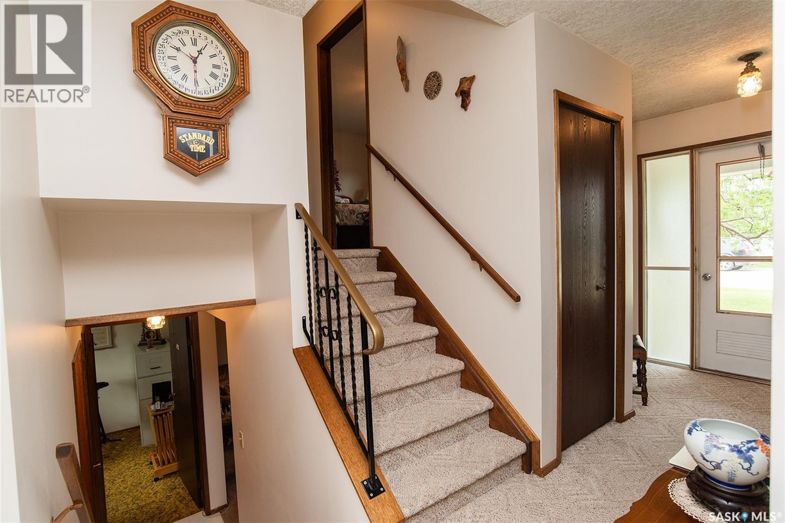 316 8th Street E Property Photo 15