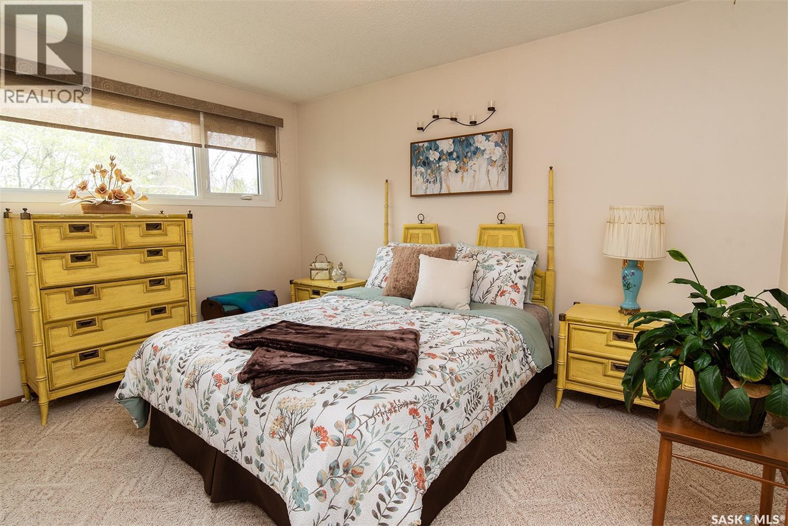 316 8th Street E Property Photo 20