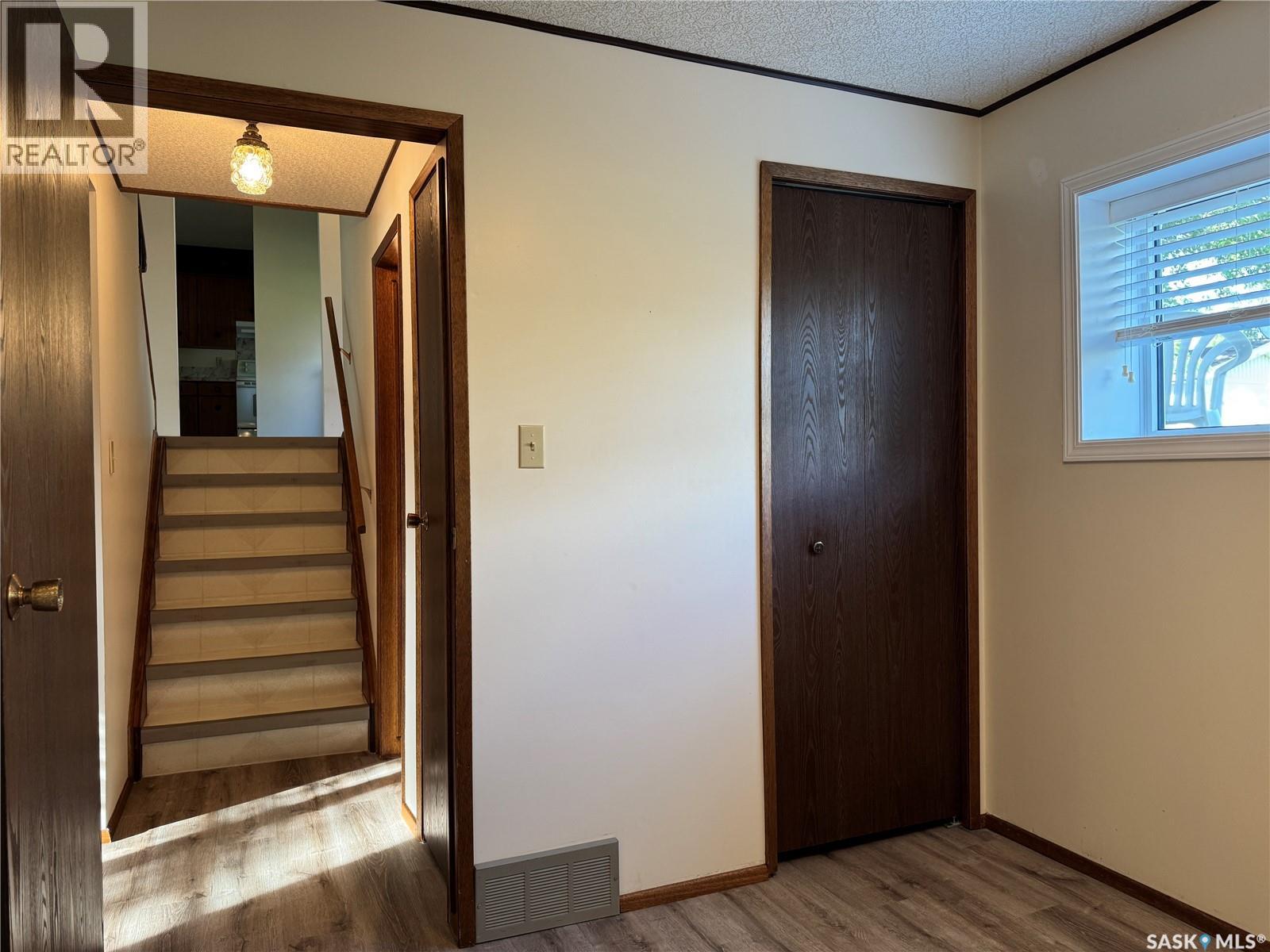 316 8th Street E Property Photo 23