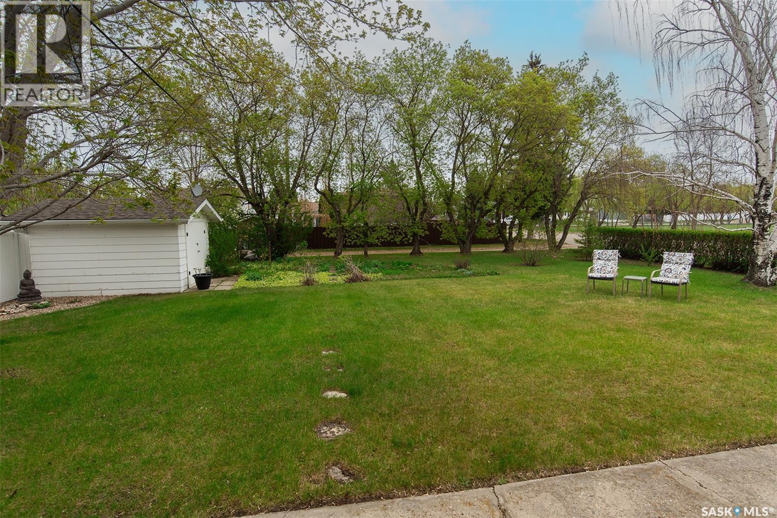 316 8th Street E Property Photo 37