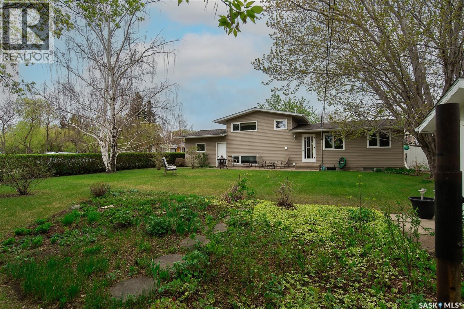 316 8th Street E Property Photo 41