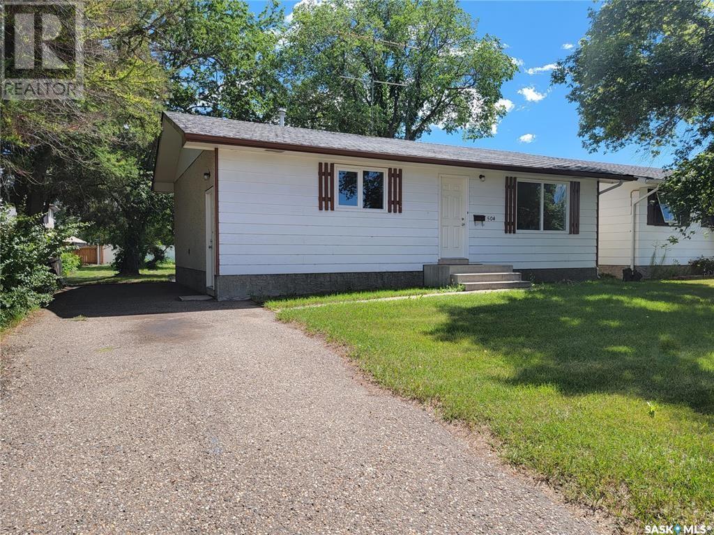 504 4th STREET W Property Photo 1