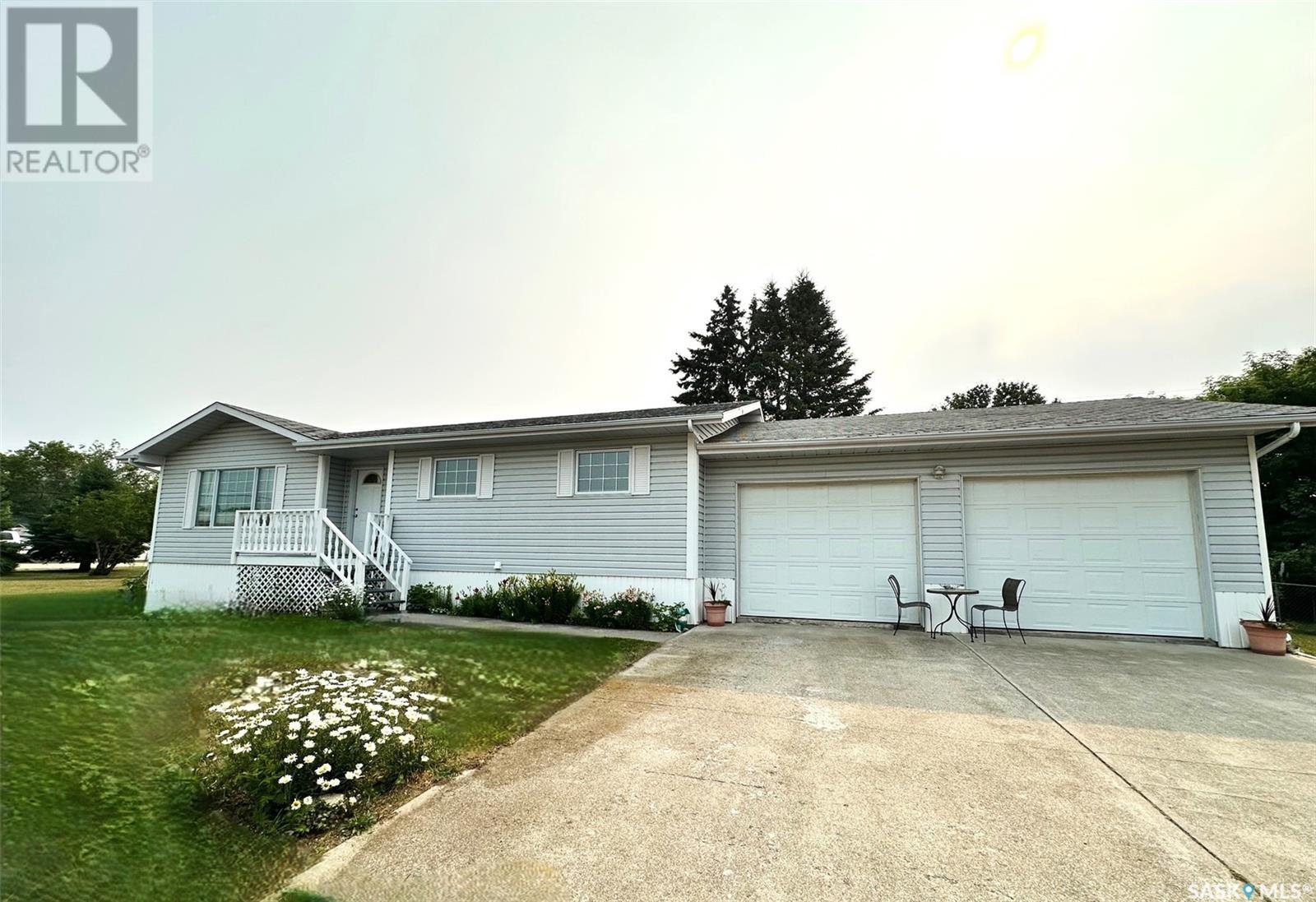 202 Hamjea STREET Property Photo 1