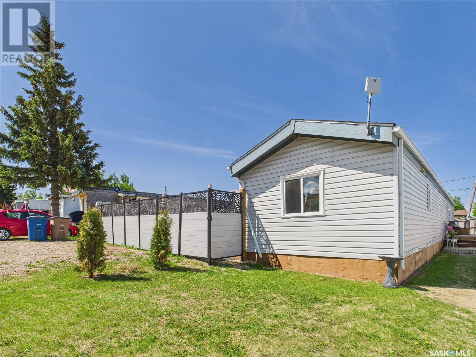 45 1st Street W Property Photo 1