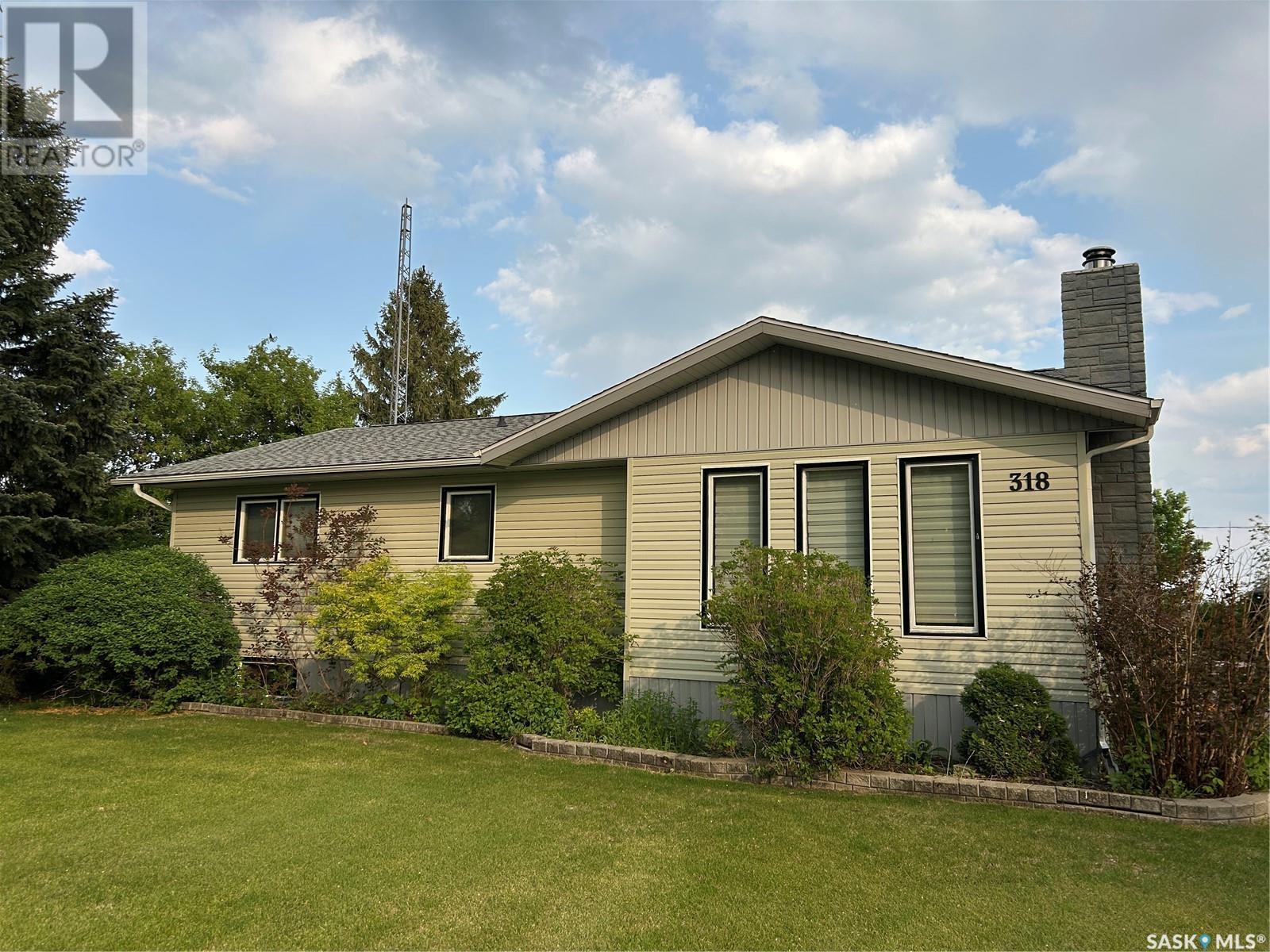 318 3rd AVENUE