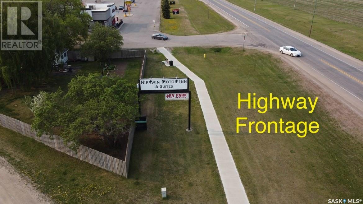 1401 35 Highway S Property Photo 4