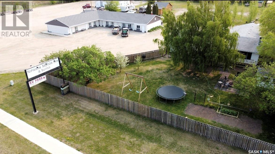 1401 35 Highway S Property Photo 5