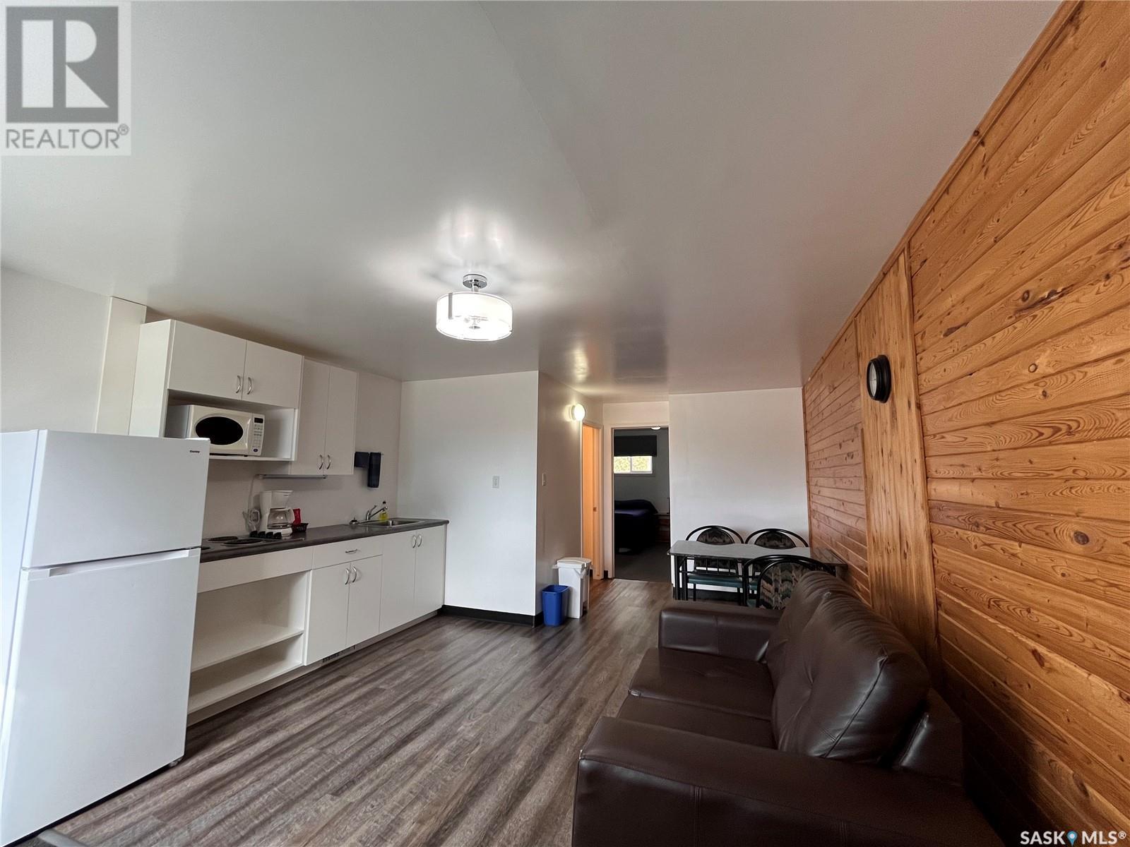 1401 35 Highway S Property Photo 13
