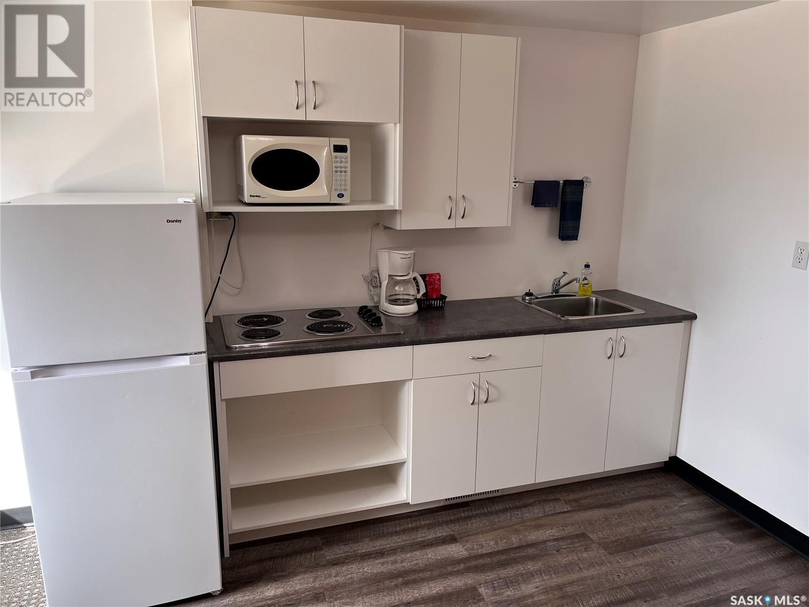 1401 35 Highway S Property Photo 15