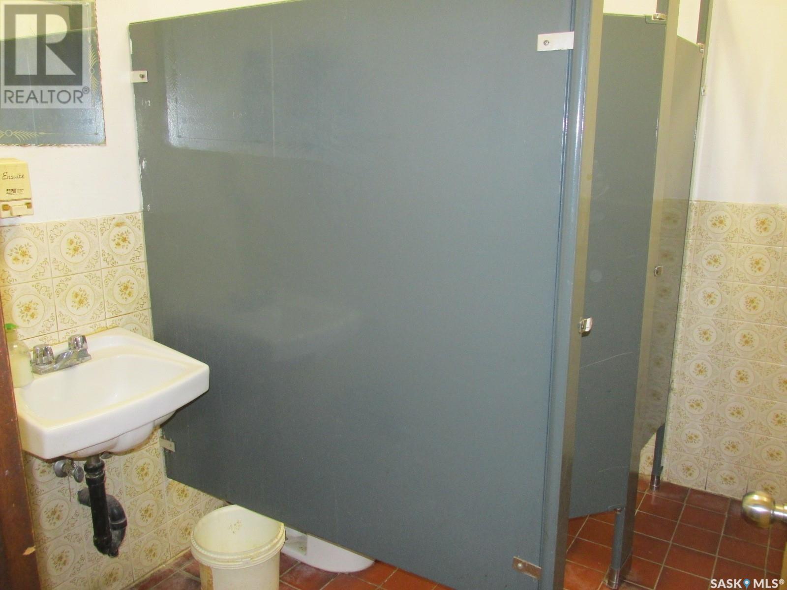 105 1st Avenue W Property Photo 21