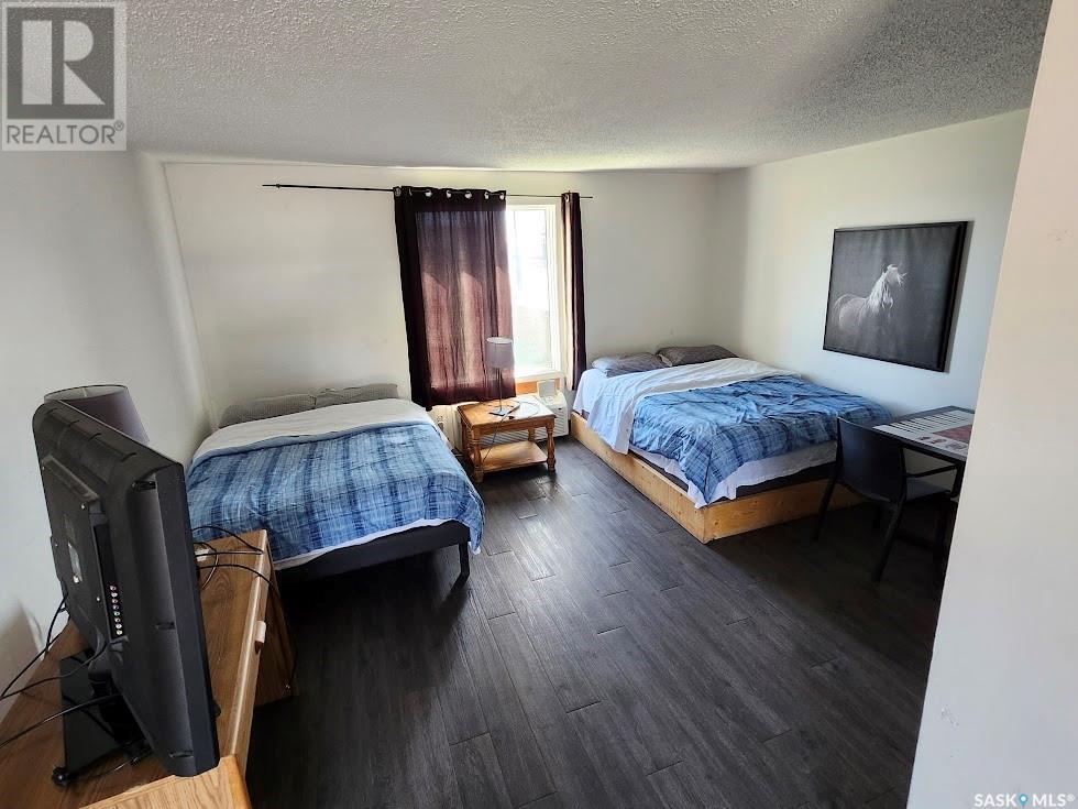 2 Fraser Avenue Property Photo 12