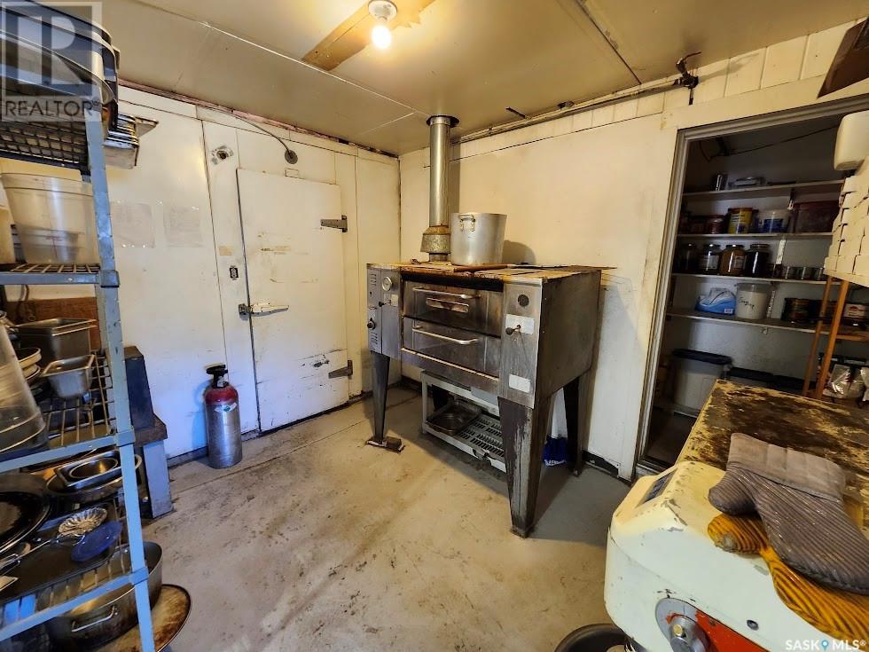2 Fraser Avenue Property Photo 20