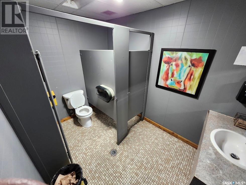 2 Fraser Avenue Property Photo 25