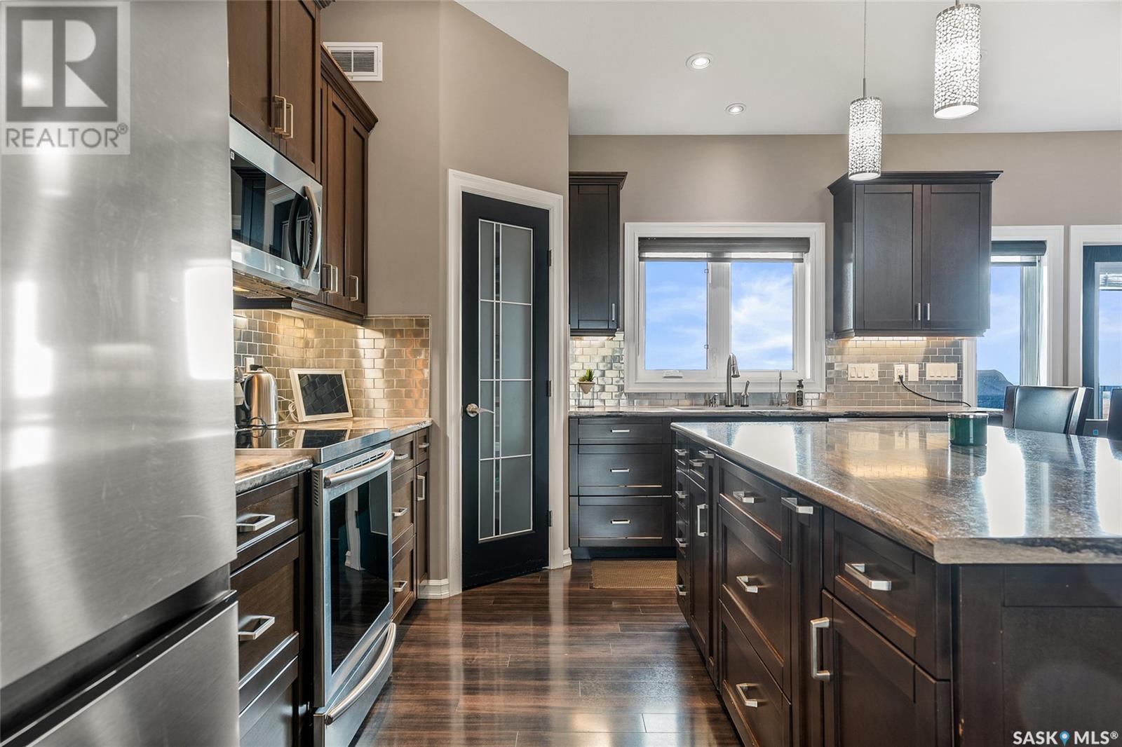 Mount Hope Home Quarter Property Photo 3