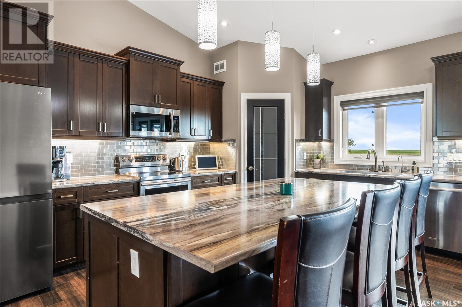 Mount Hope Home Quarter Property Photo 7