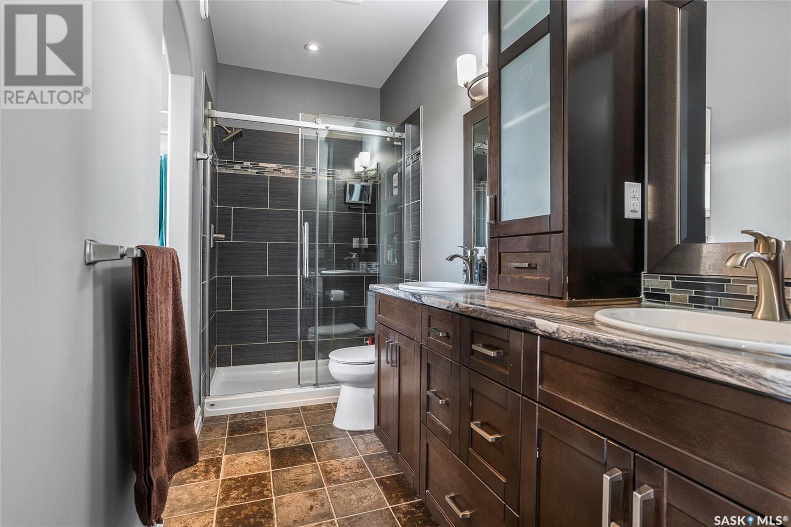 Mount Hope Home Quarter Property Photo 12