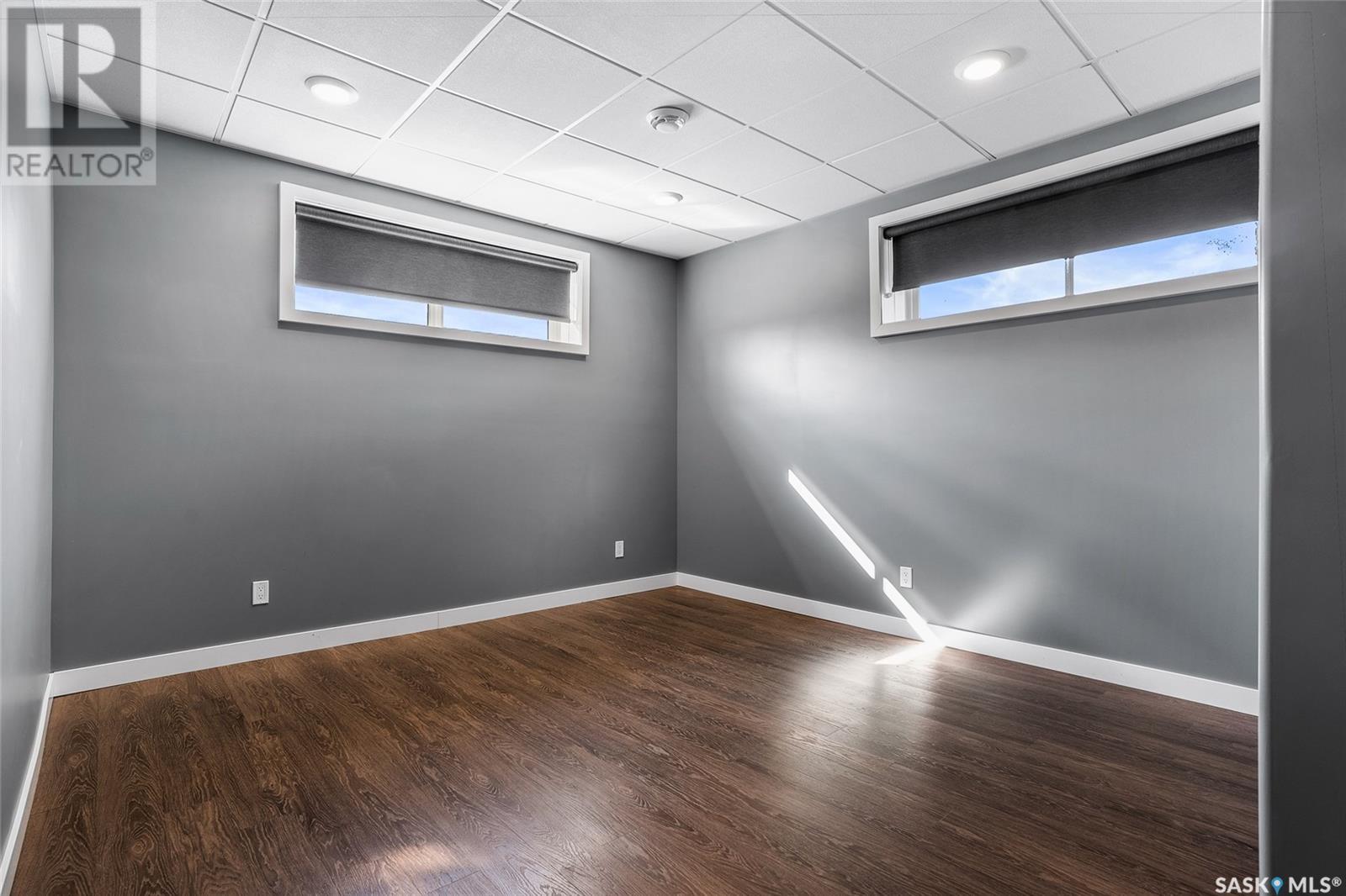 Mount Hope Home Quarter Property Photo 20