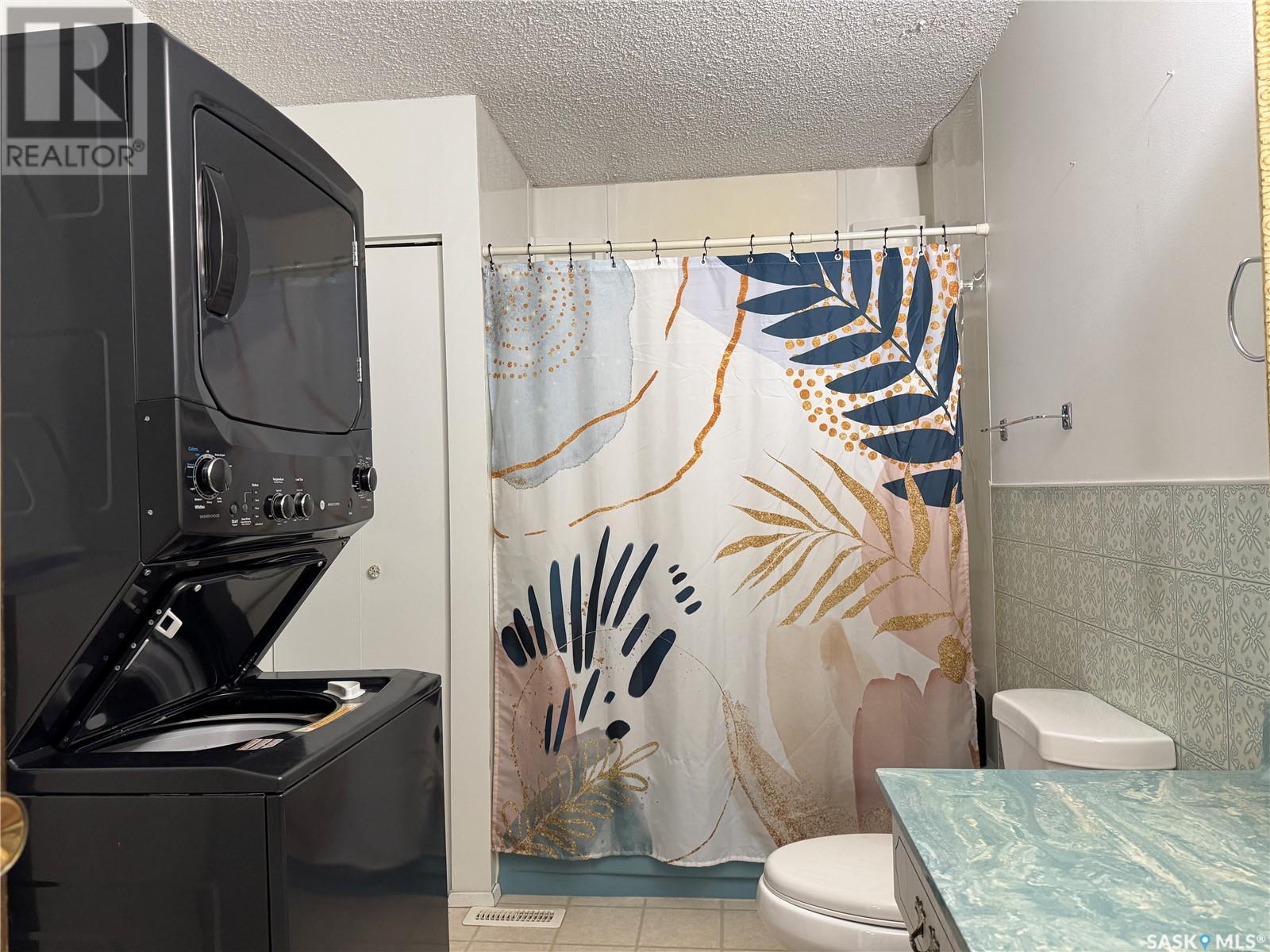 208 7th Street E Property Photo 17