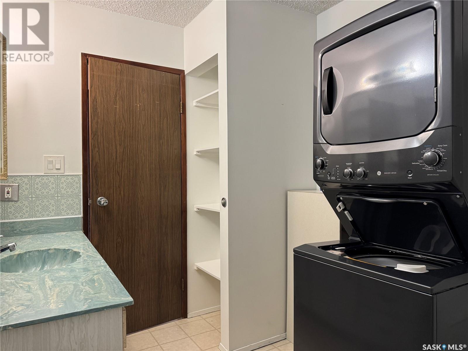 208 7th Street E Property Photo 18