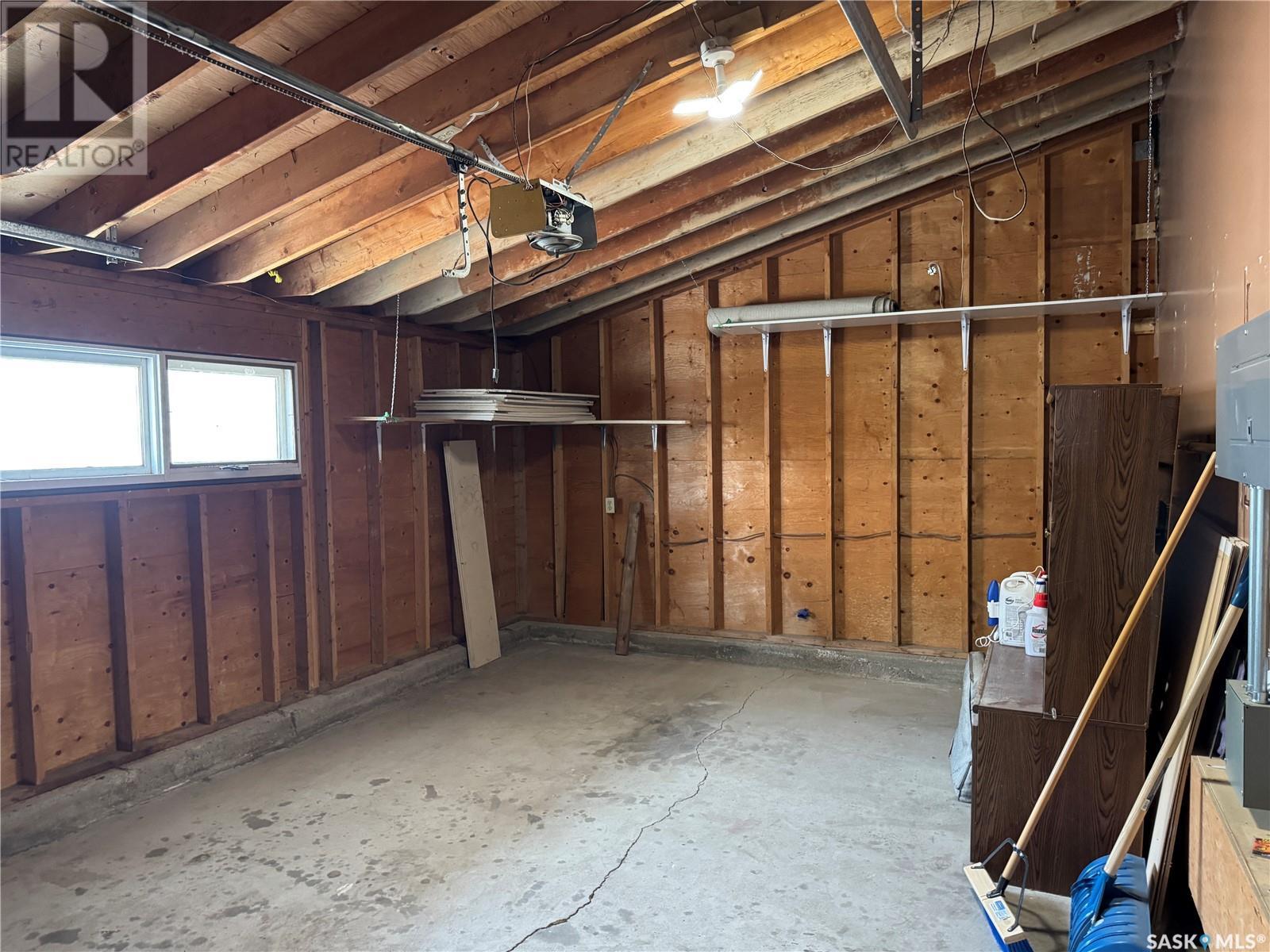 208 7th Street E Property Photo 29