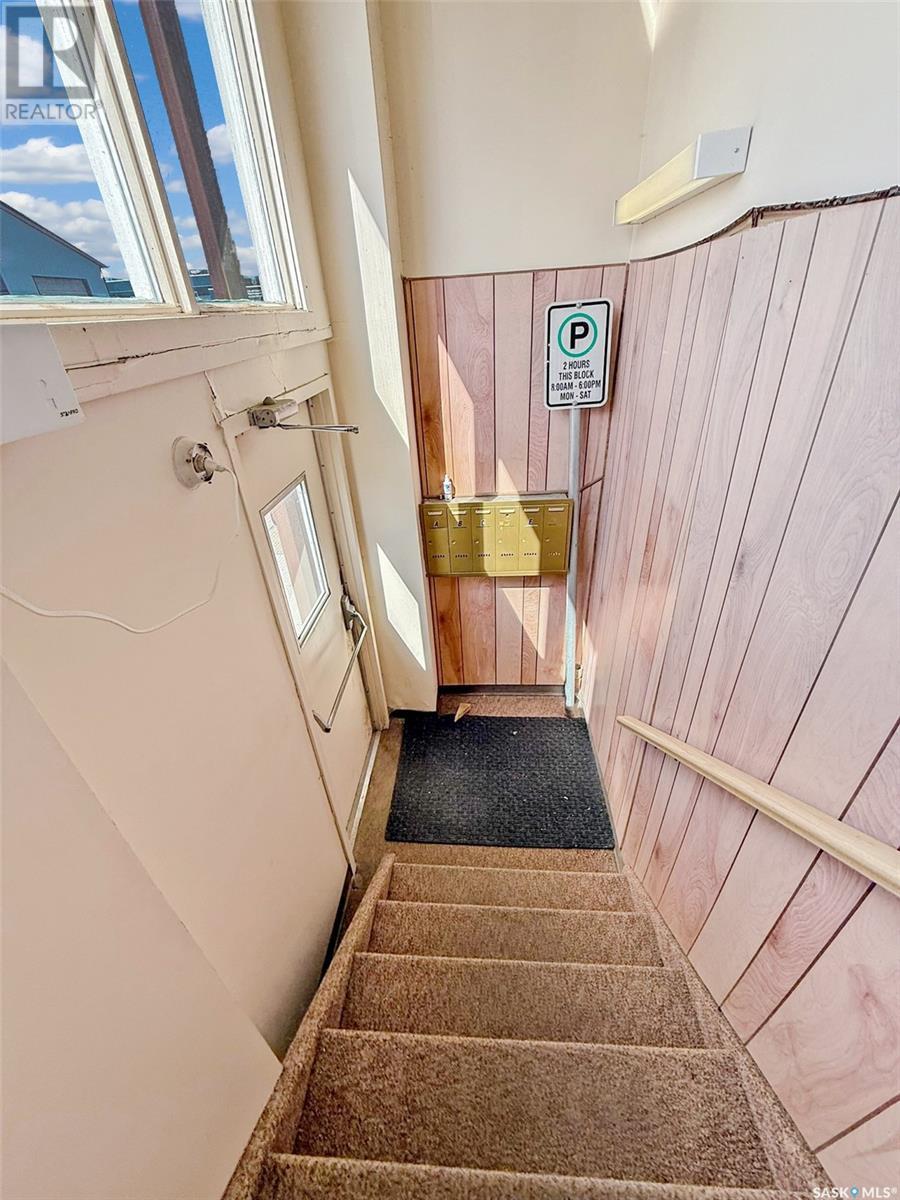 131 Cheadle Street W Property Photo 29