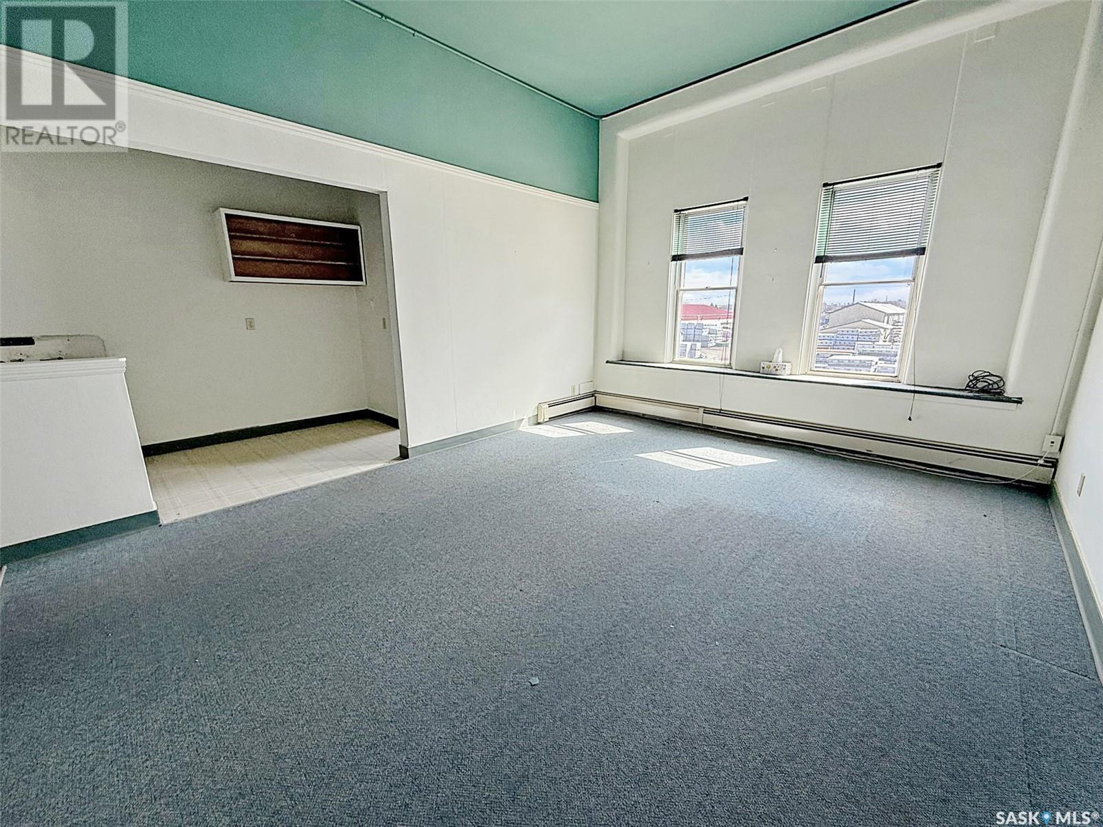 131 Cheadle Street W Property Photo 41