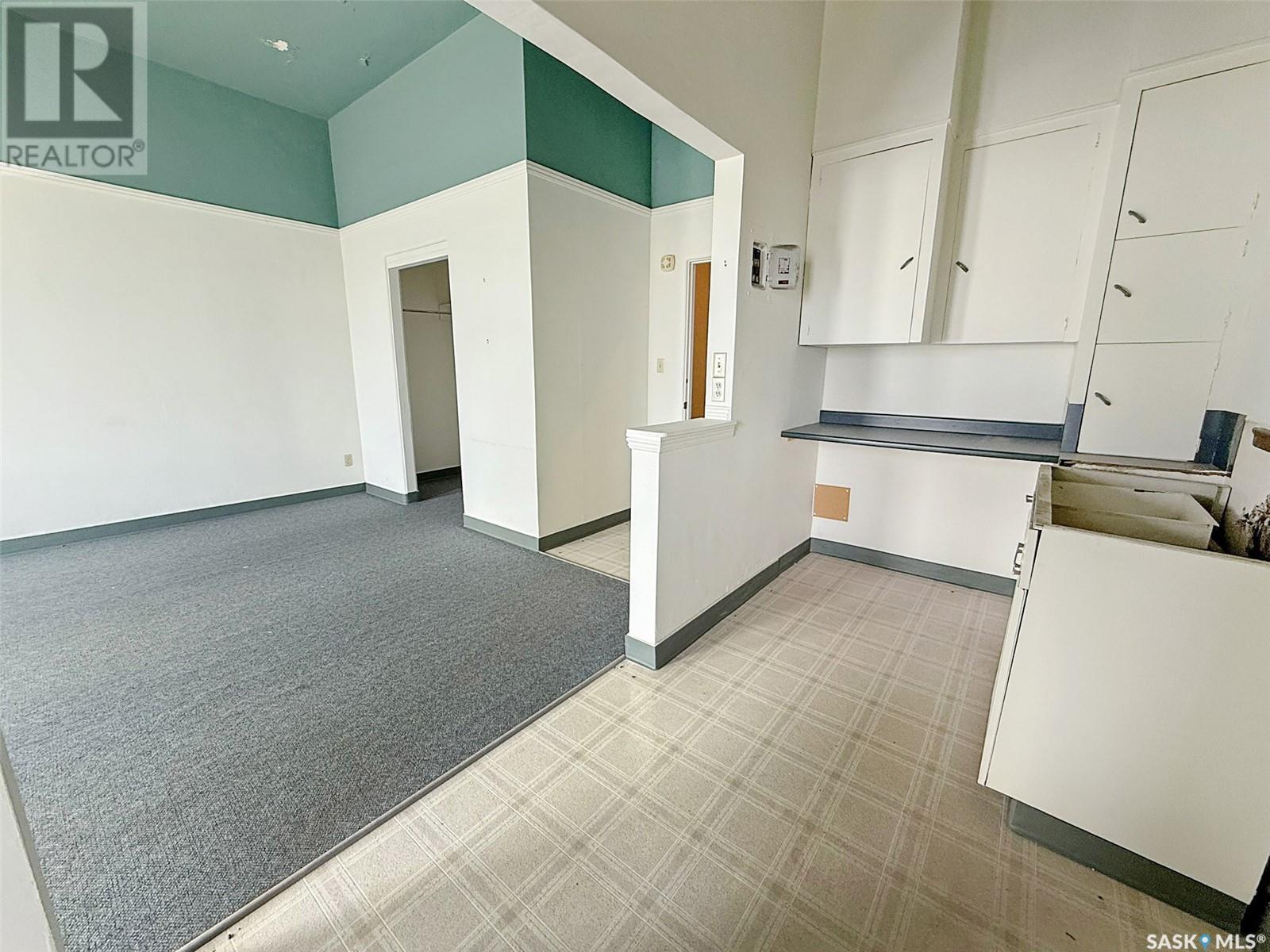 131 Cheadle Street W Property Photo 43