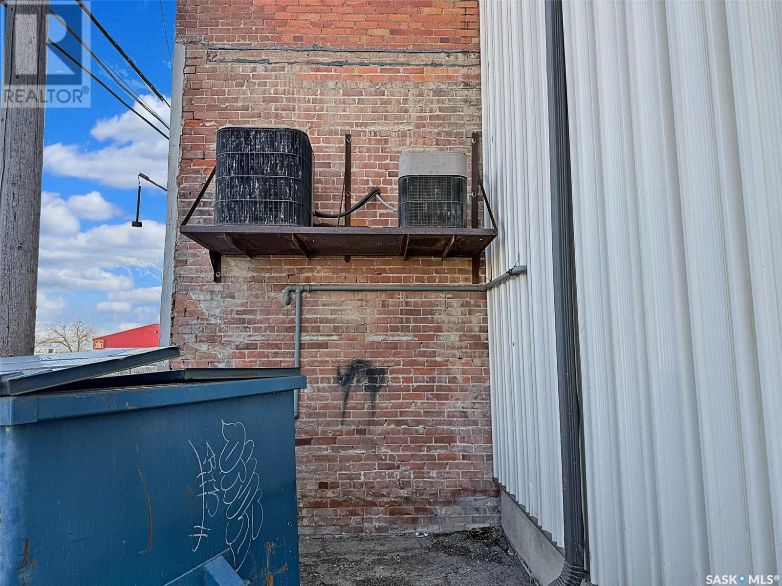 131 Cheadle Street W Property Photo 48